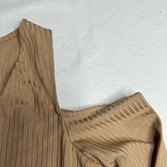 GUESS One Piece Open Shoulder Light Brown Body Suit Size‎ M super cute - Picture 5 of 10